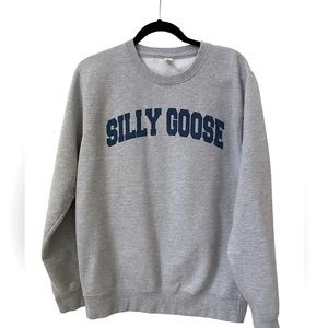 Women’s grey crewneck sweatshirt Silly Goose - size medium